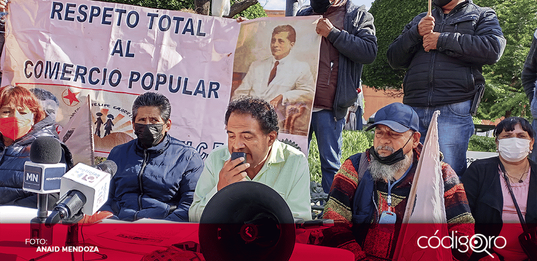 Denuncian desalojo de 60 comerciantes del tianguis dominical de La Griega