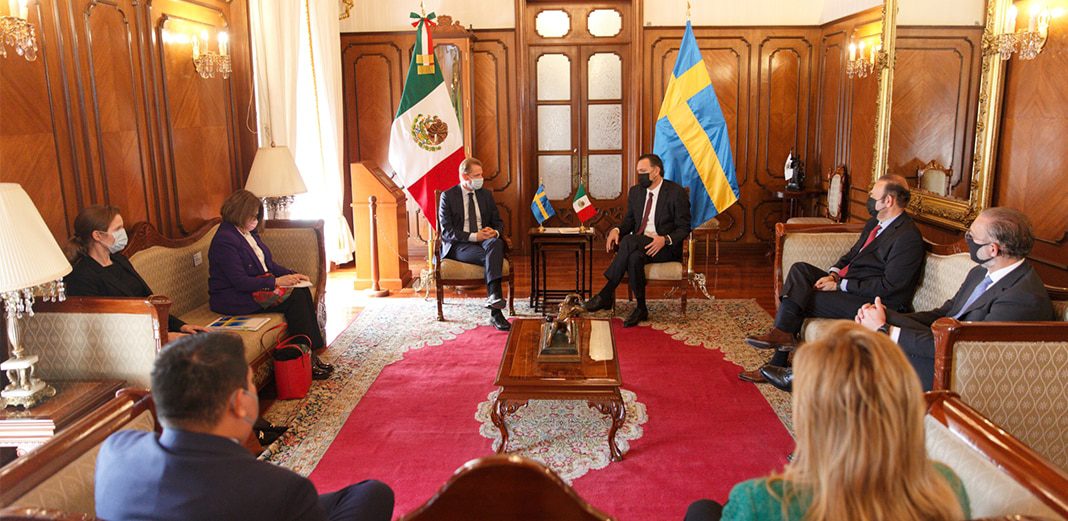 El gobernador de Querétaro, Mauricio Kuri González, se reunió con el embajador de Suecia en México. Foto: Especial