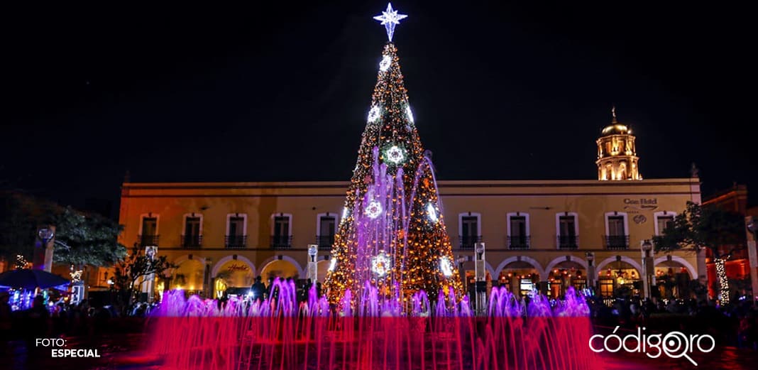 Encienden iluminación navideña en el Centro Histórico de Querétaro