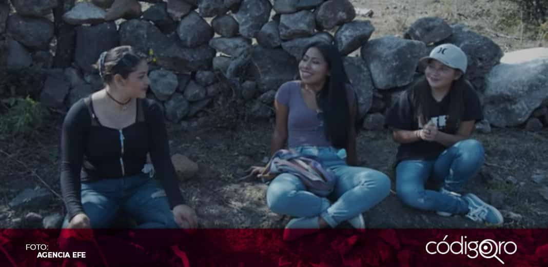 Yalitza Aparicio comparte experiencias con actrices de “Noche de fuego”