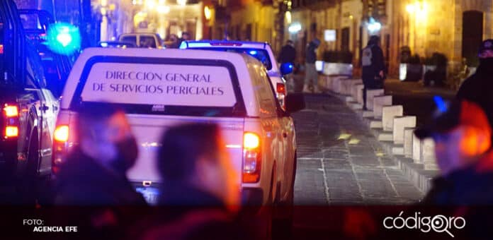 Dentro de una camioneta, fueron abandonados 10 cuerpos sin vida afuera del Palacio de Gobierno del Estado de Zacatecas. Foto: Agencia EFE
