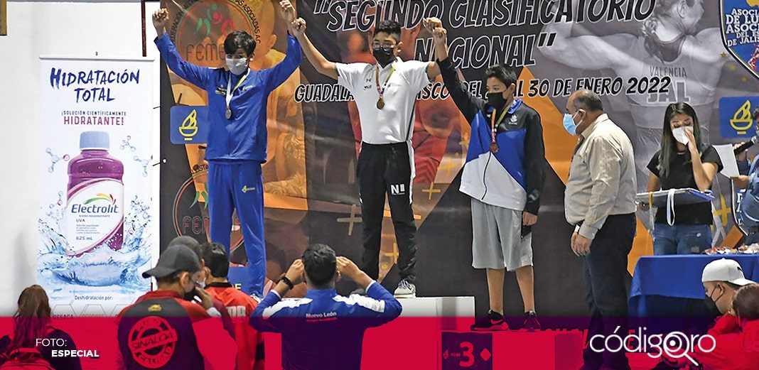 Queretanos suman medallas en Luchas Asociadas