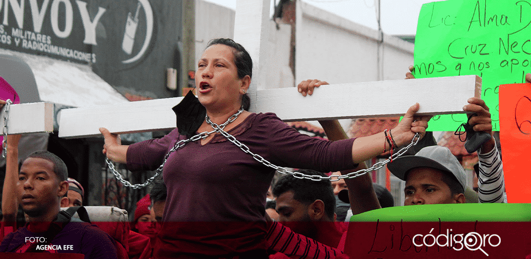 Migrantes reciben con protestas a López Obrador en Tapachula