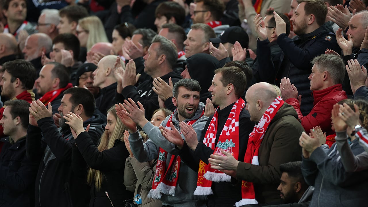 La hinchada del Liverpool impulsó una iniciativa de apoyo para el delantero portugués