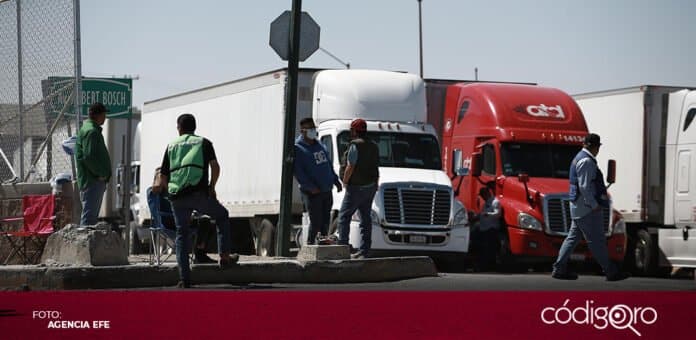 Texas impuso revisiones interminables a los camiones de carga de México. Foto: Agencia EFE