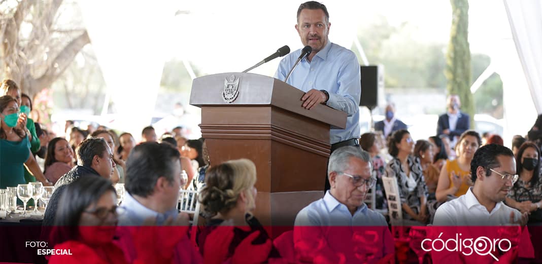 Gobernador de Querétaro refrenda compromiso con sector salud