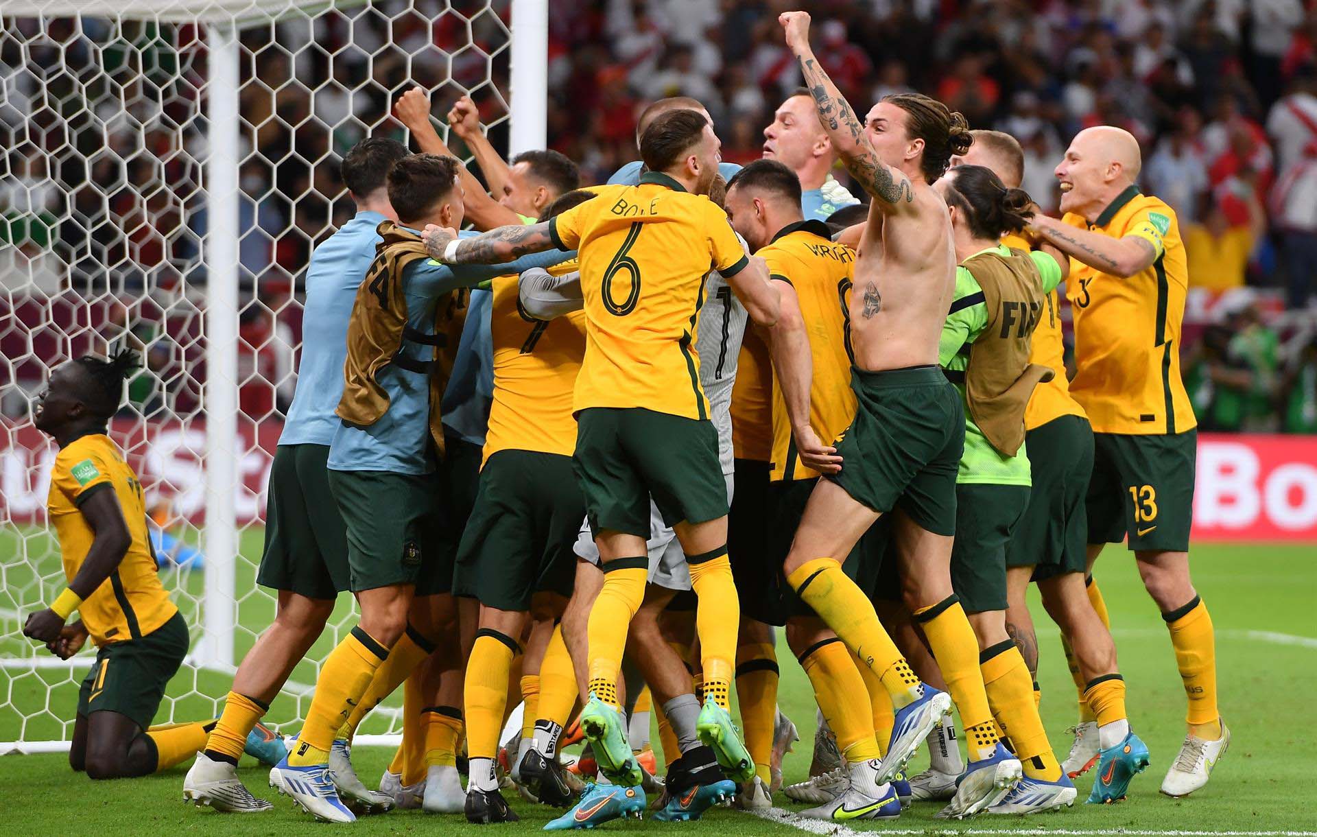 En penales, Australia superó 5-4 a Perú para asegurar su pase a Catar 2022. Foto: Agencia EFE