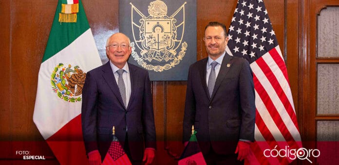 El gobernador de Querétaro, Mauricio Kuri González, recibió al embajador de Estados Unidos en México, Ken Salazar. Foto: Especial