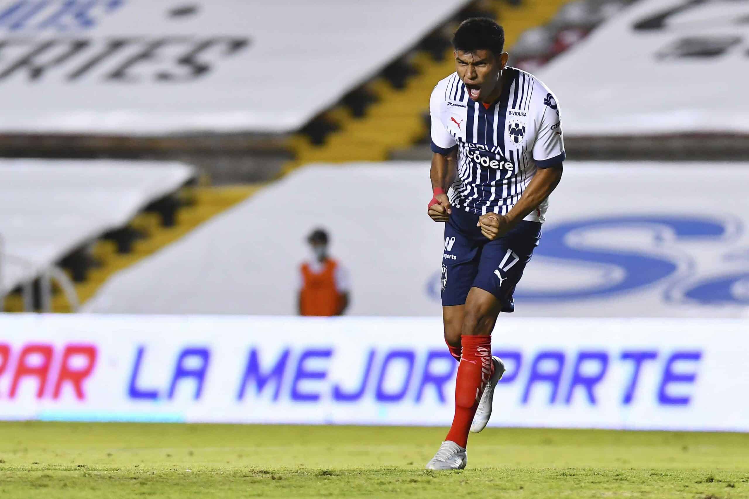 El mexicano Jesús Gallardo anotó el segundo tanto en el triunfo de Rayados sobre Gallos Blancos. Foto: Mexsport