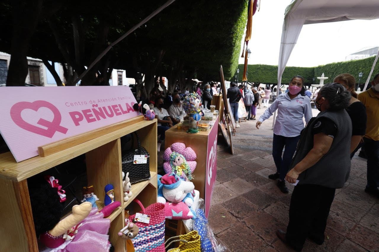 En el Jardín Guerrero se brindó un espacio de exhibición y de promoción de los artículos elaborados por las personas que asisten a los CAF