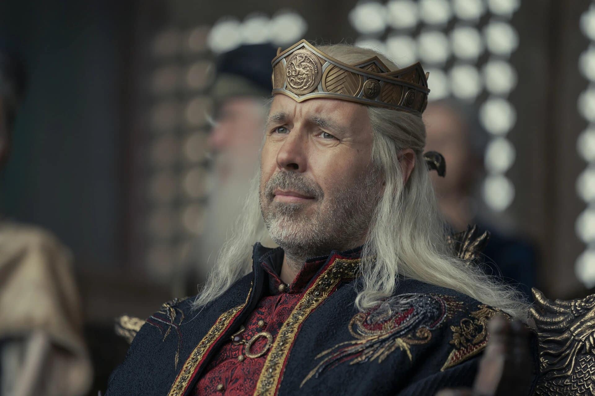  Viserys Targaryen y está interpretado por Paddy Considine