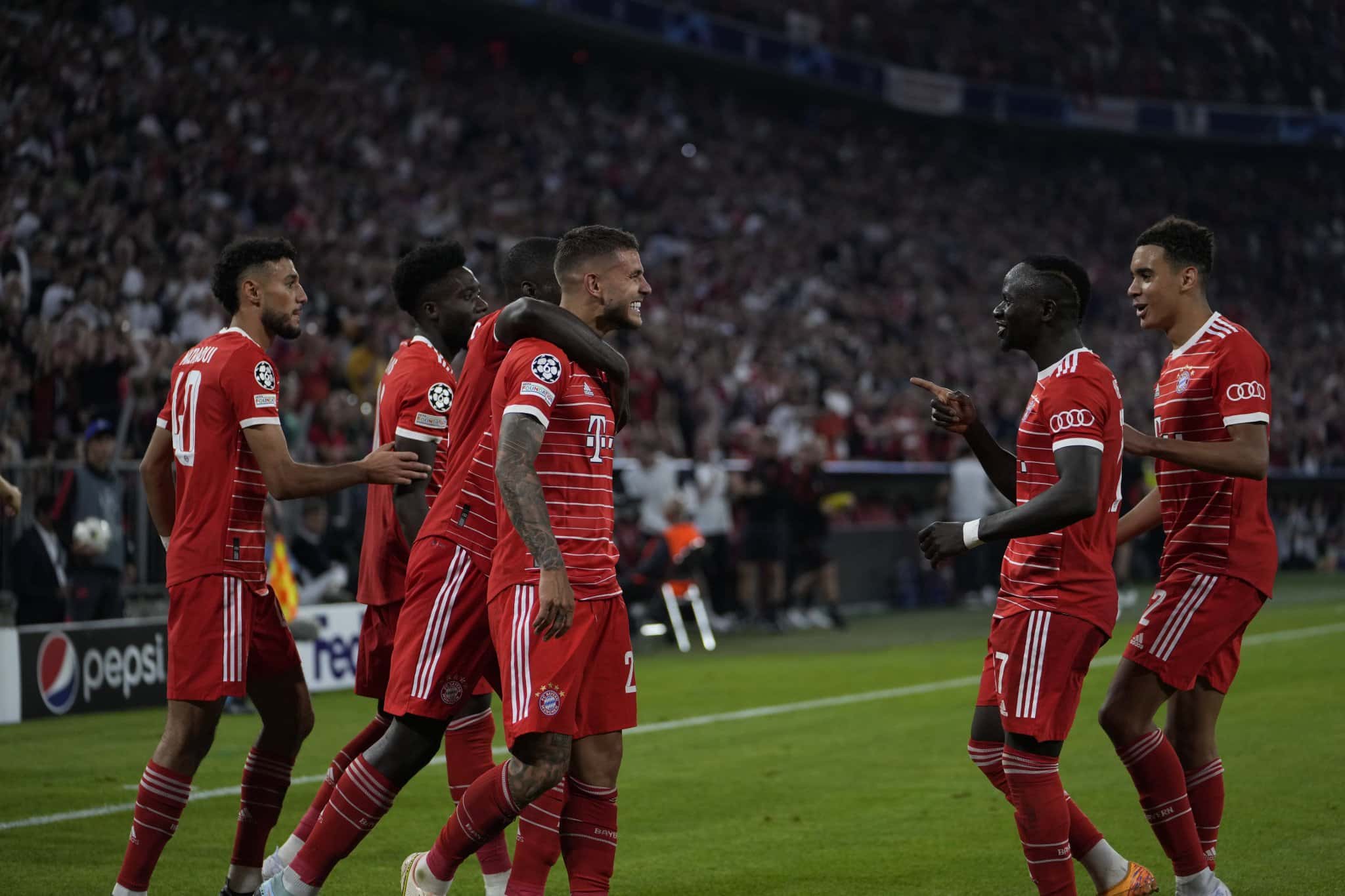 Lucas Hernández anotó el primer gol del encuentro, cuando el cronómetro marcaba 50 minutos