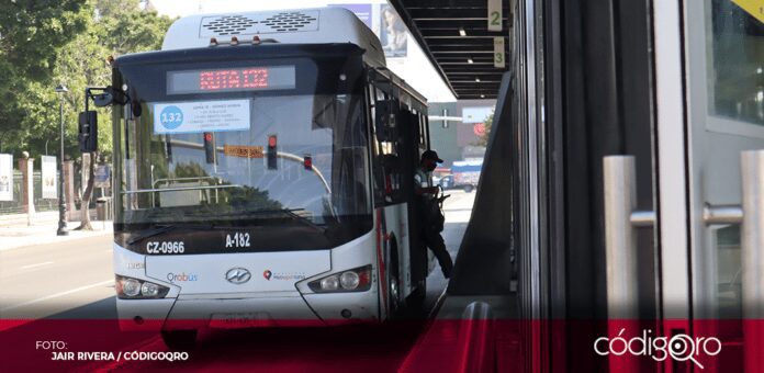 El INEGI informó que –que en julio pasado– 241 mil 653 personas utilizaron el sistema de transporte público metropolitano Qrobús; la cifra máxima de usuarios se alcanzó en octubre de 2018 con más de medio millón de pasajeros