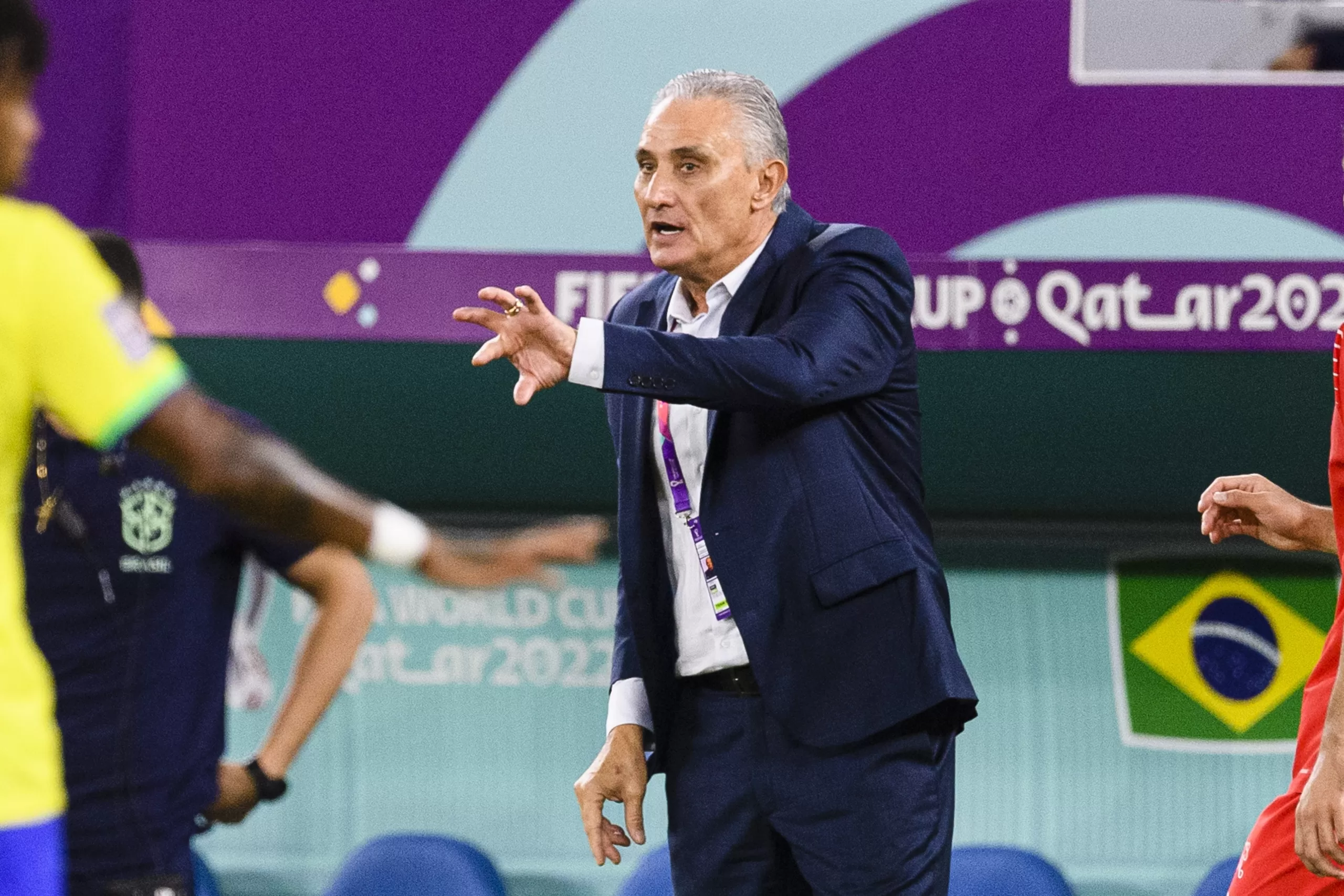 Tras la ausencia de Neymar, por lesión en el tobillo, Tite modificó su esquema