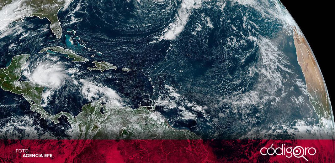 Belice, en alerta máxima por paso del huracán Lisa