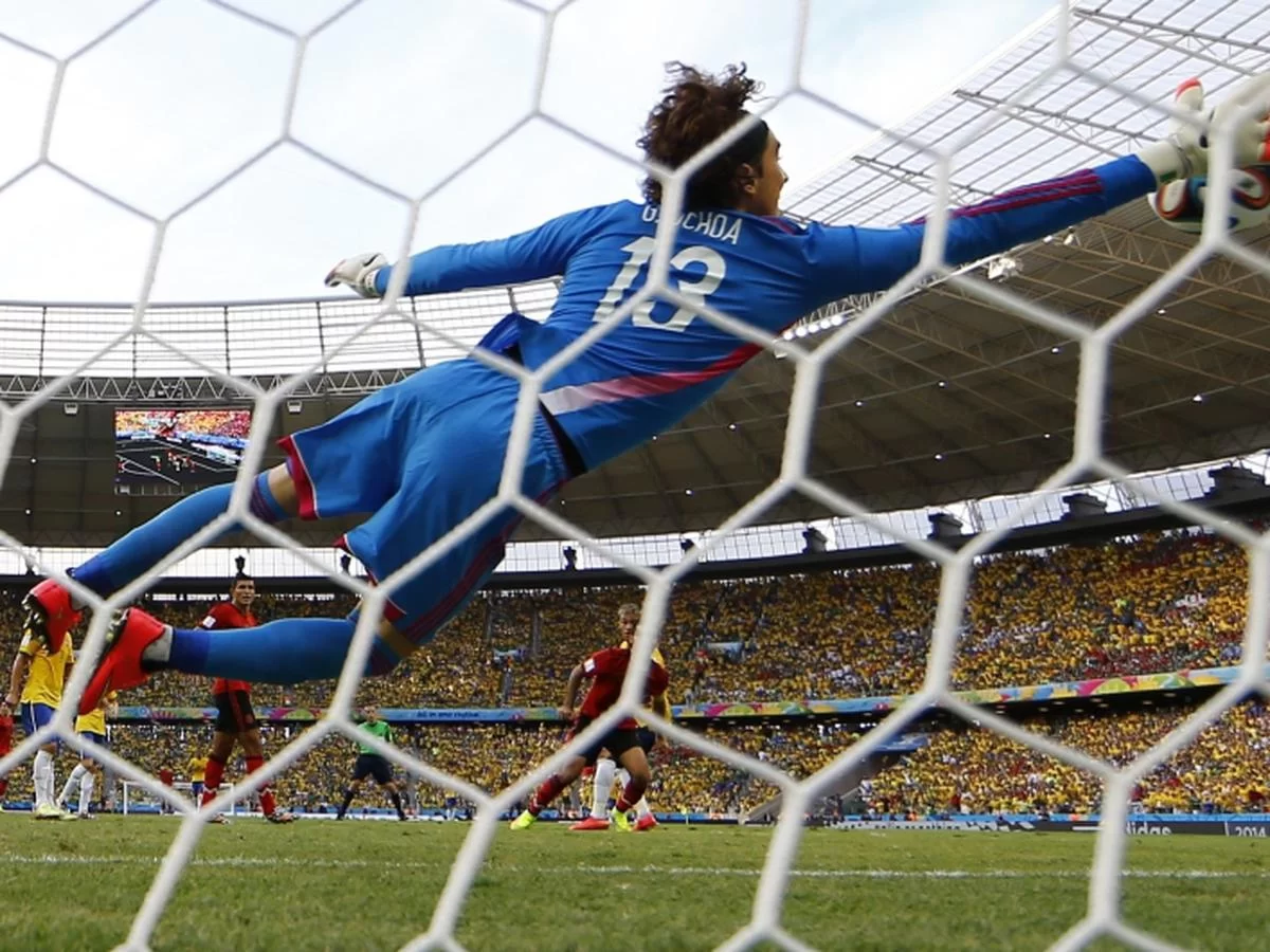 Guillermo Ochoa mantendrá la cábala del número 13