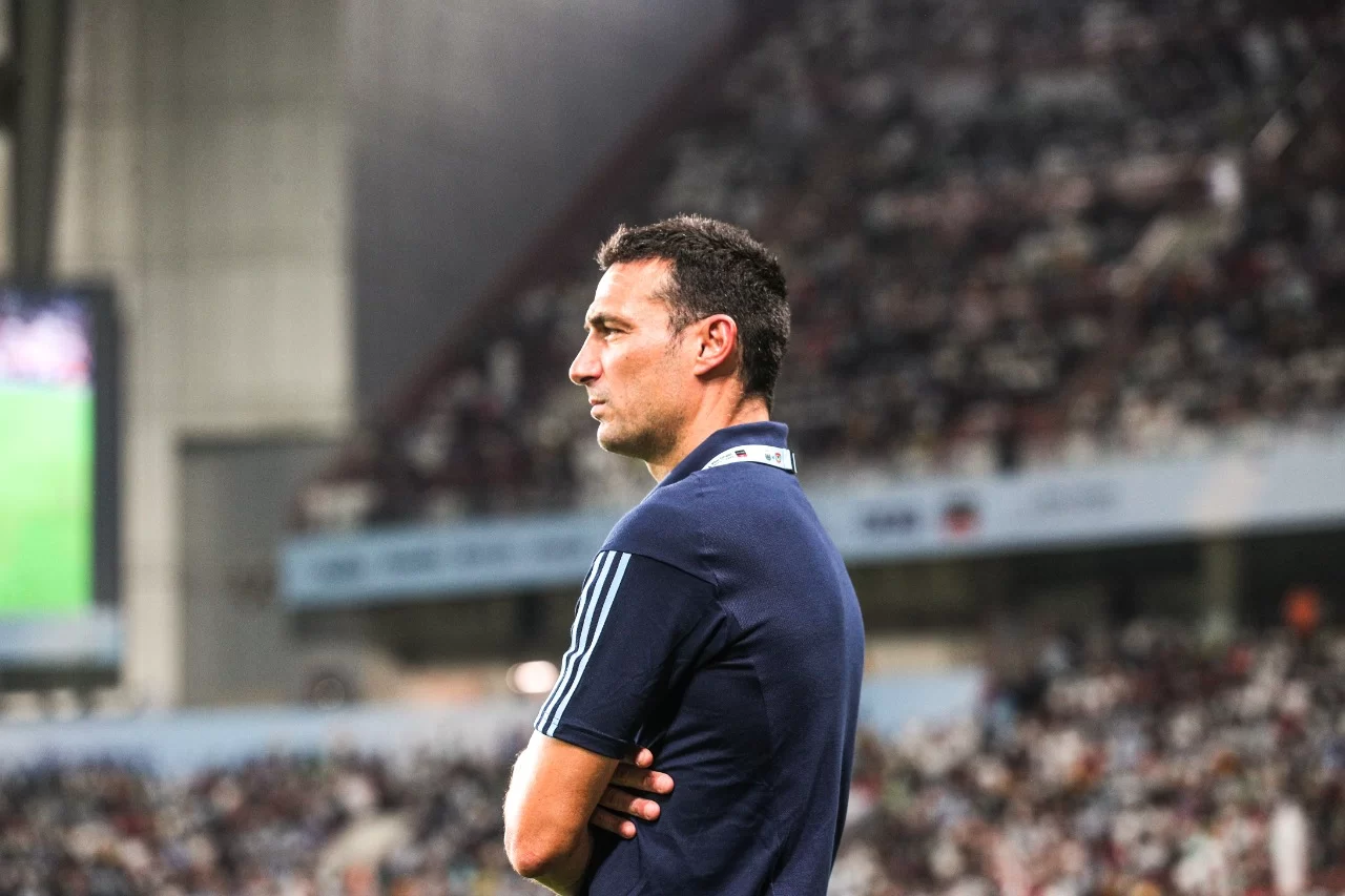 Lionel Scaloni planteó un sistema táctico flexible