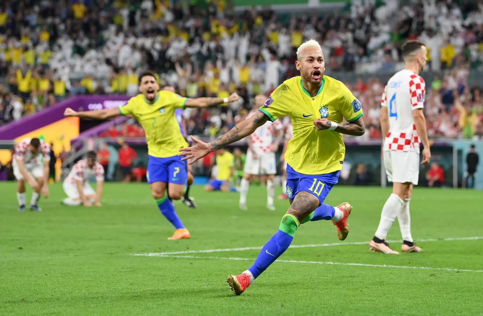 Neymar adelantó a su selección en los tiempos extra