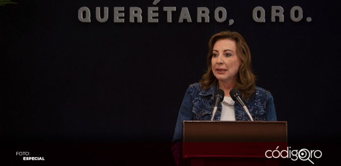La secretaria de Gobierno, Guadalupe Murguía Gutiérrez, encabezó la tradicional cena baile con motivo del Día del Taxista