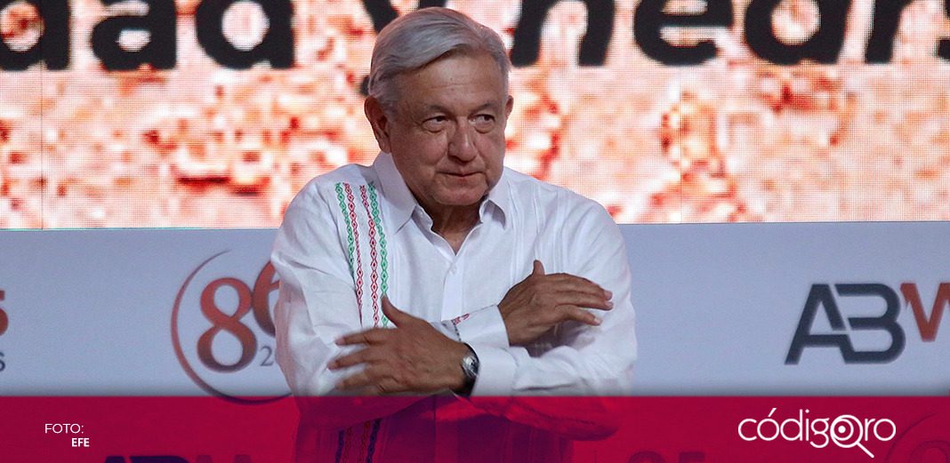 AMLO pide a banqueros generar beneficios legítimos y razonables