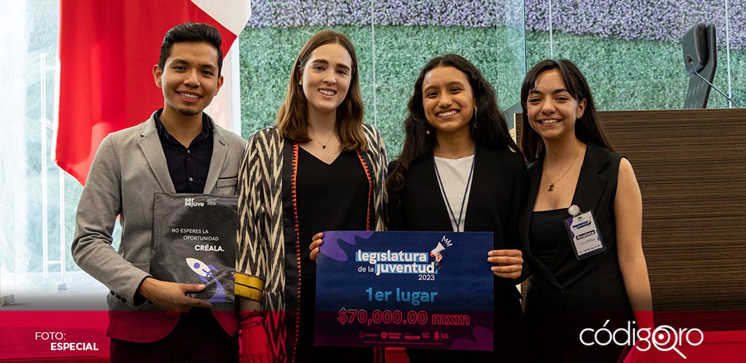 Premian a ganadores de Legislatura de la Juventud