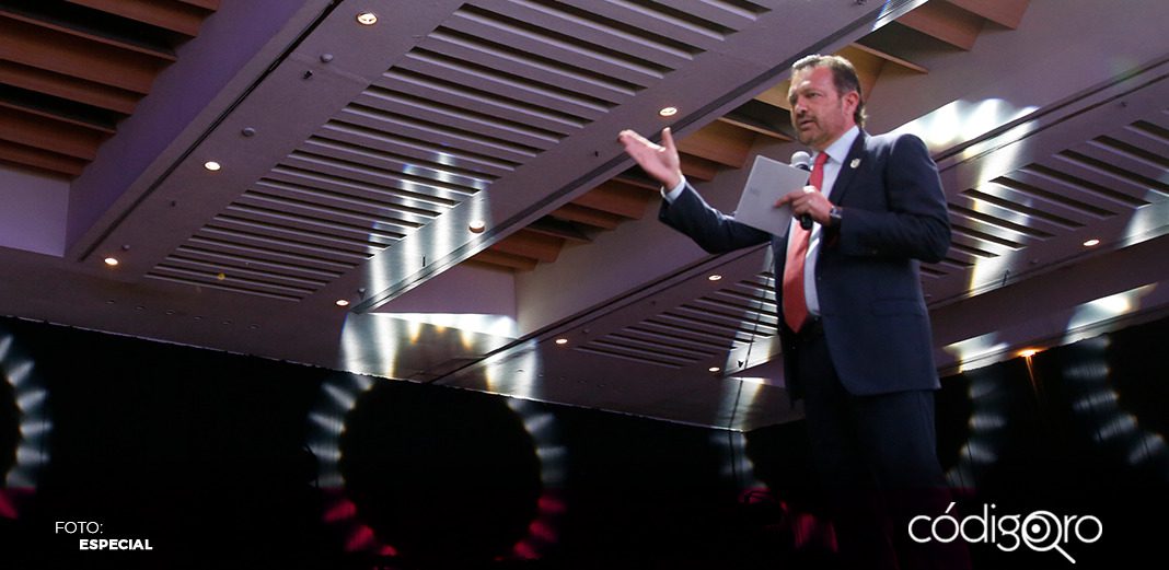 Llama gobernador a tomarse más en serio el tema de migración
