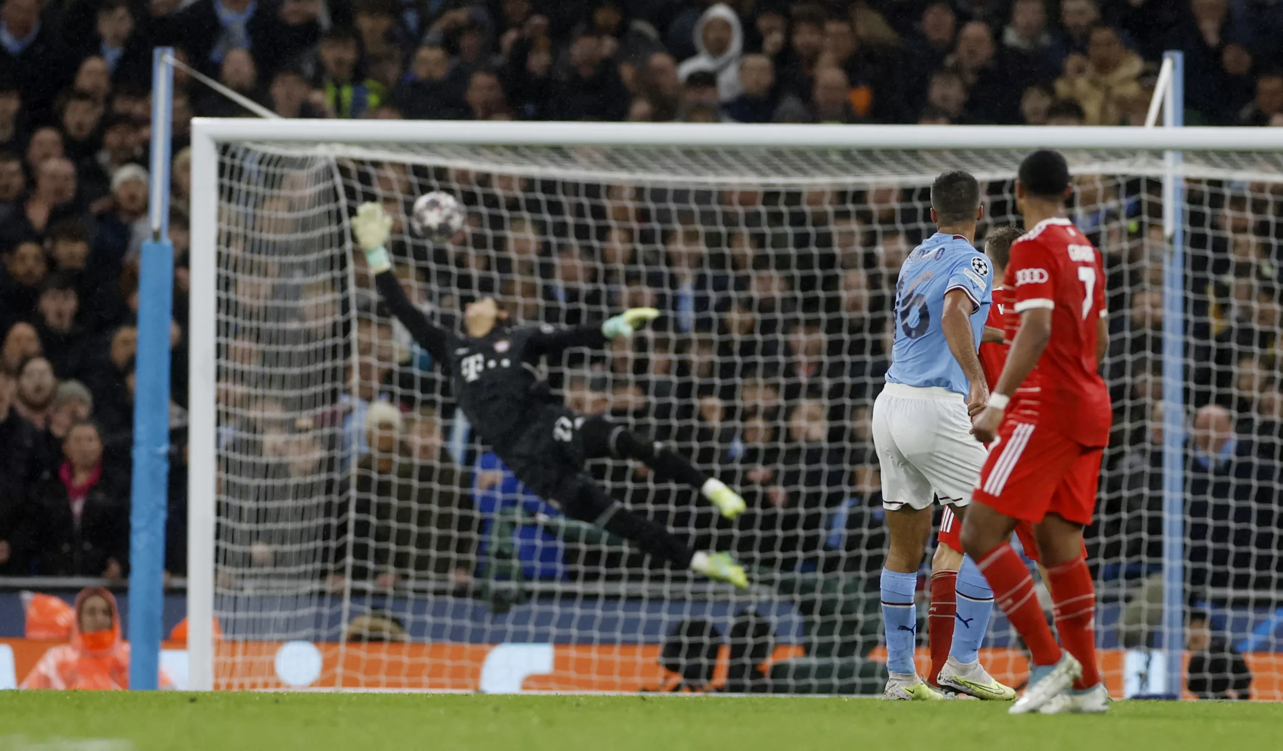 Rodri colgó el balón de la escuadra para el 1-0