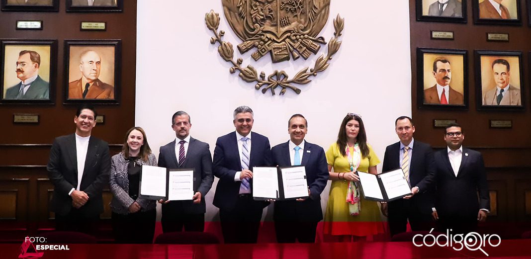 Secretaría de Finanzas firma convenio con TEEQ