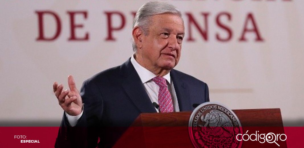 Todos los adultos mayores, como yo, tenemos derecho a la pensión universal: AMLO