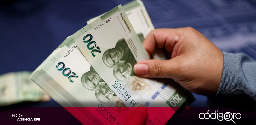 Peso toca mínimo frente al dólar no visto en 7 años