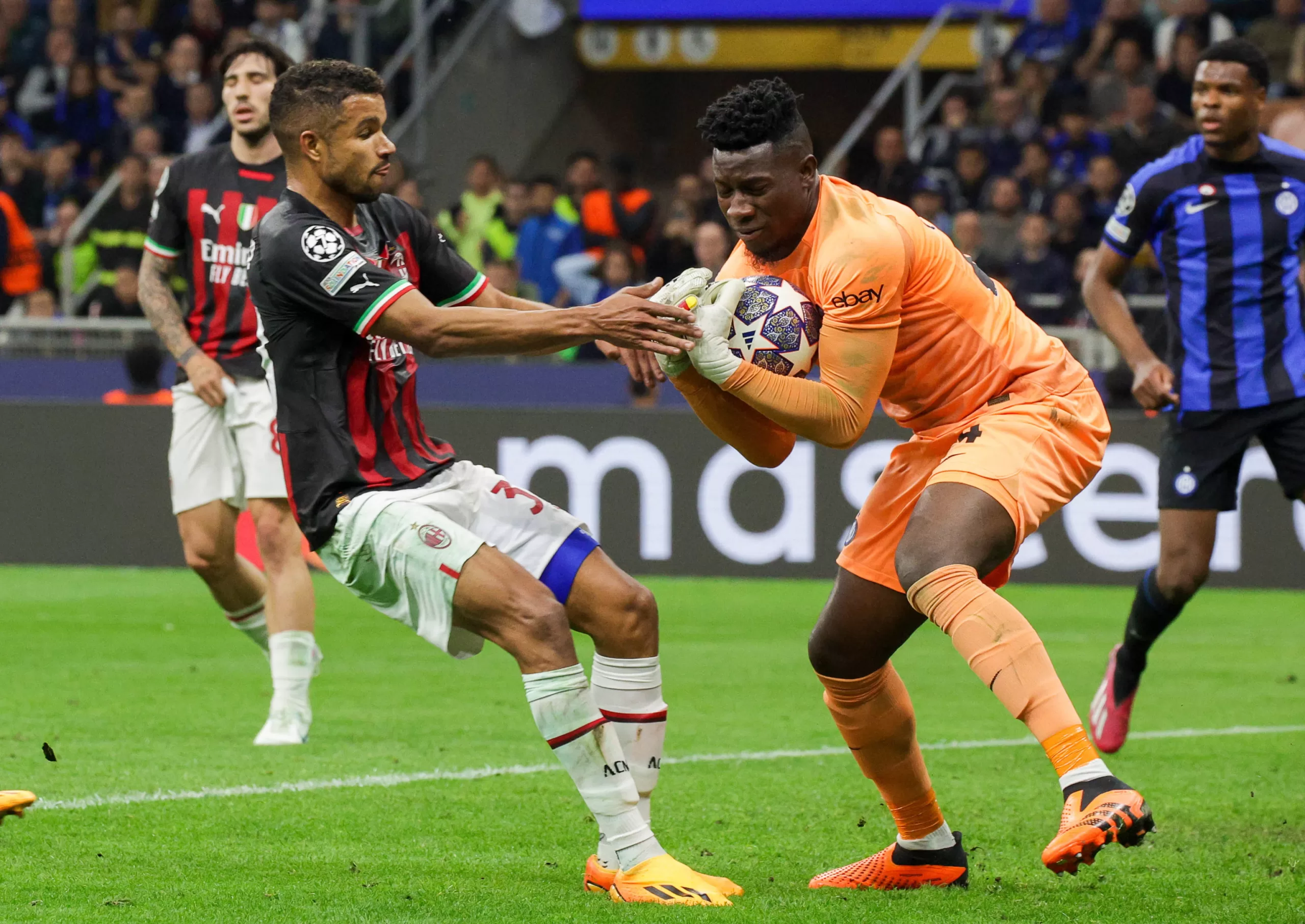 André Onana mantuvo en cero 5 de los 6 partidos de eliminatoria en la UCL