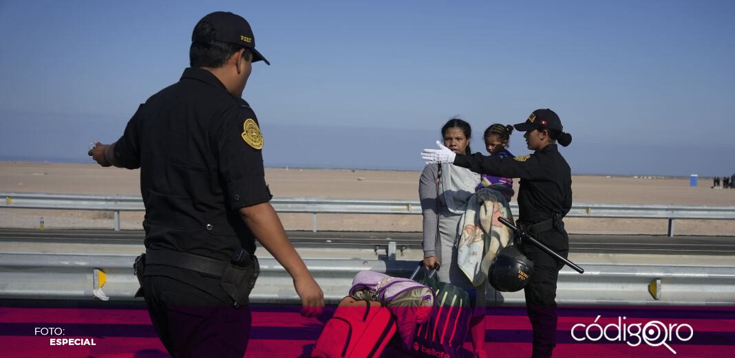 NY abre gimnasios para alojar a migrantes ante refugios saturados