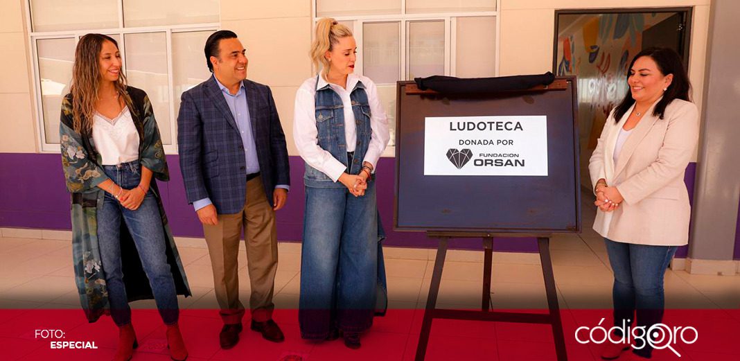 Nava entrega ludoteca en Universidad de las Mujeres