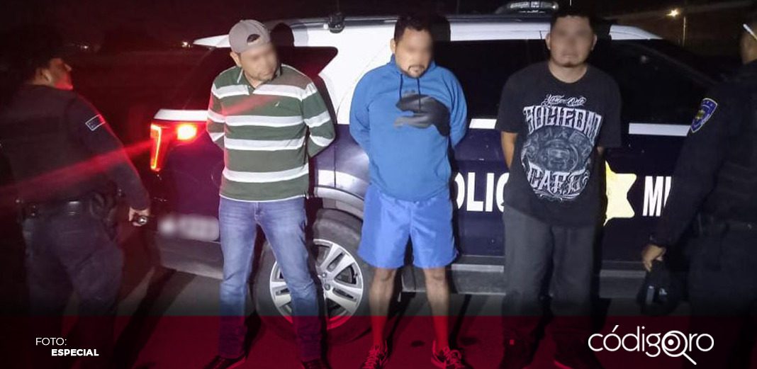 Elementos de la SSPMQ detienen a cuatro personas, por robo de tractocamión