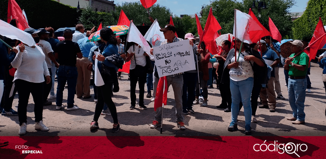 En demanda de servicios básicos, se manifiesta Antorcha Campesina