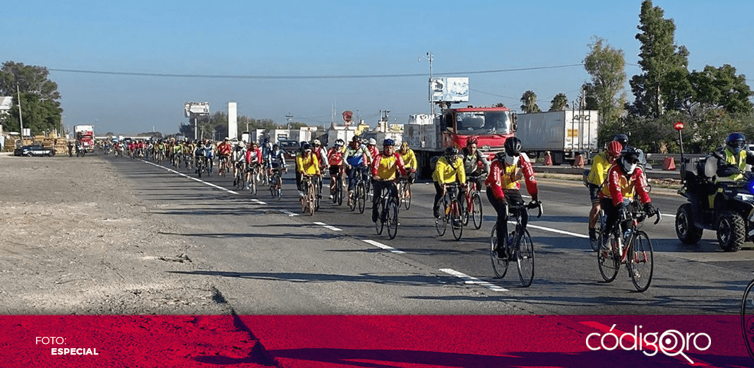Peregrinas y peregrinos ciclistas avanzan al Tepeyac