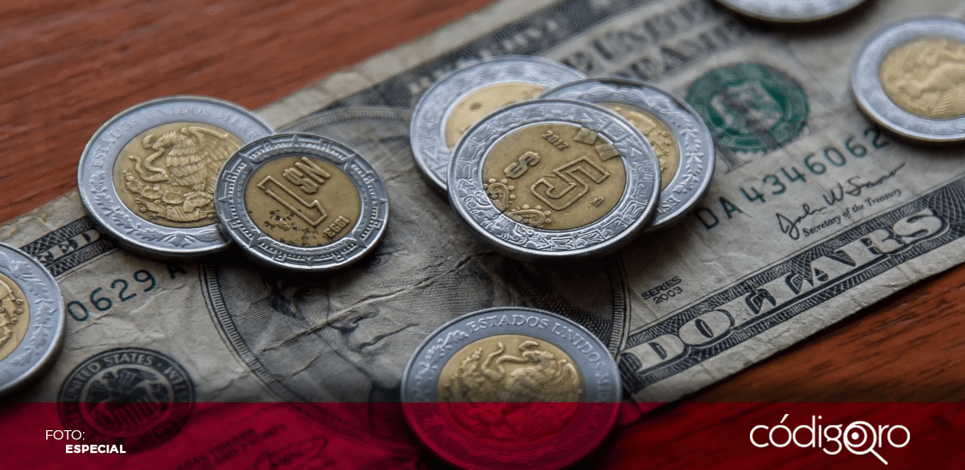 Peso toca zona debajo de 17 por dólar por primera vez en siete años y medio