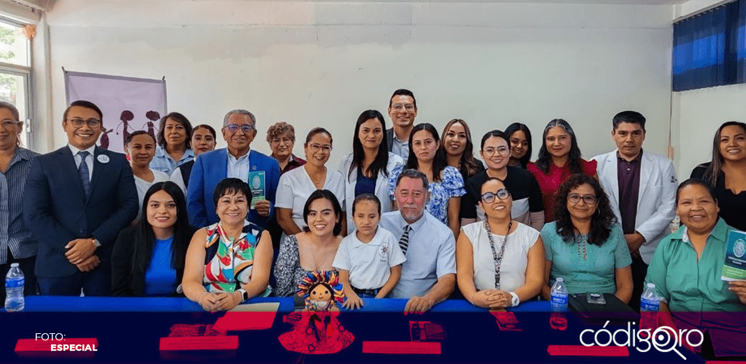 Sesa atestigua presentación de la Cartilla de Vacunación en Sistema Braille