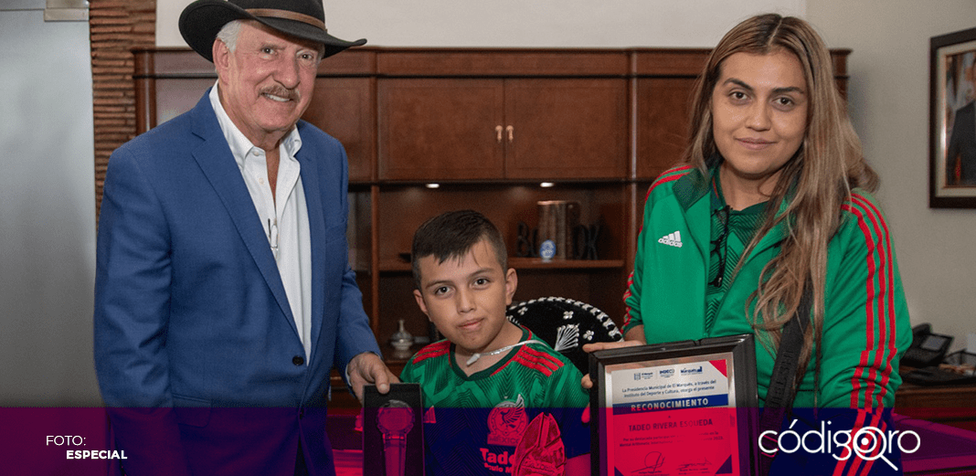 Enrique Vega recibe a Tadeo Rivera, Grand Champion internacional de Cálculo Mental