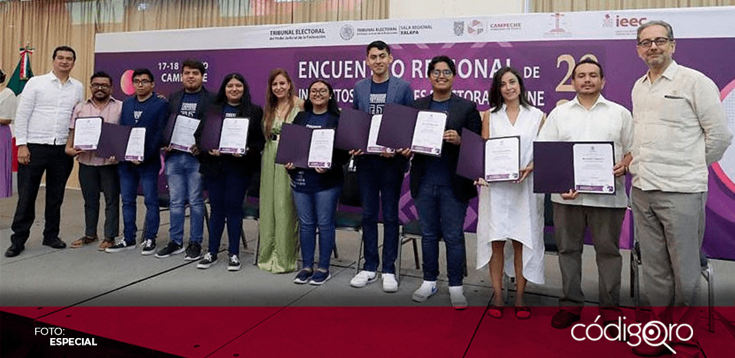 Estudiantes de la UAQ presentan proyectos de ciberdemocracia
