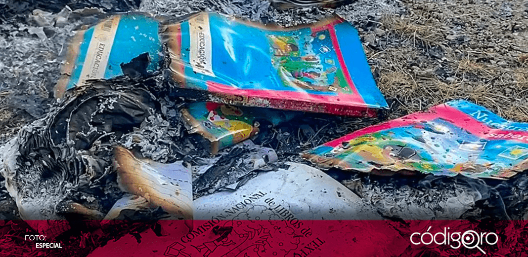 Lamenta AMLO quema de libros en San Cristóbal de Las Casas