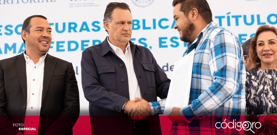 Encabeza gobernador entrega de escrituras y títulos de propiedad