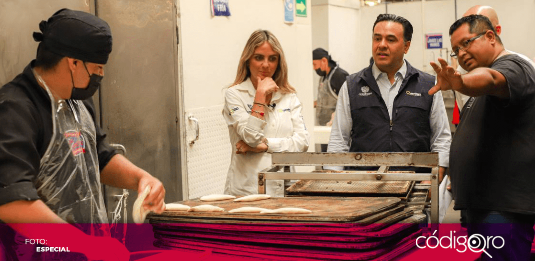 Visita Nava a empresa beneficiada con el programa Kit de Paneles Solares