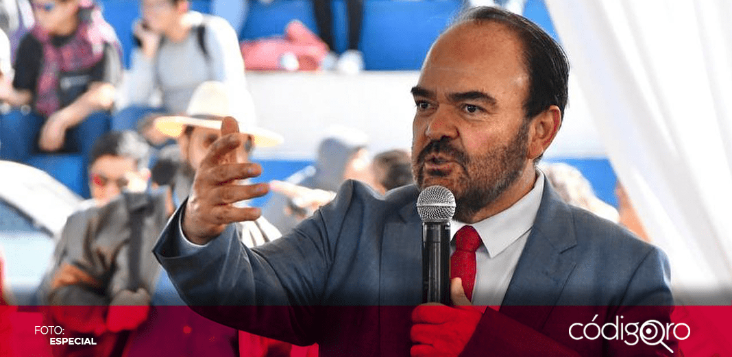 Martín Vivanco abandona contienda por rectoría UAQ