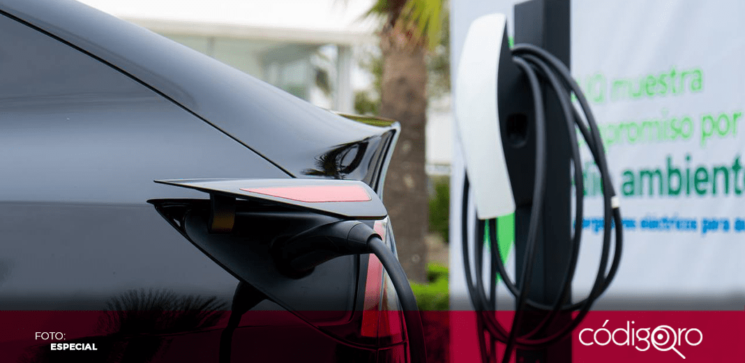 Titular de Sedesu inaugura estaciones de carga para vehículos eléctricos