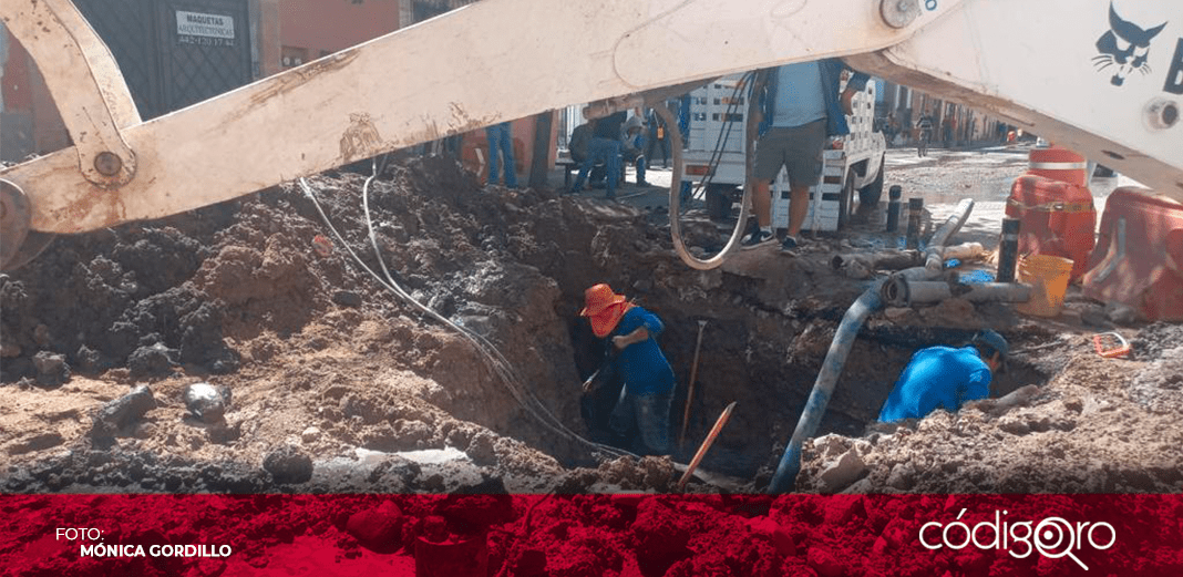 CEA repara socavón en avenida Miguel Hidalgo