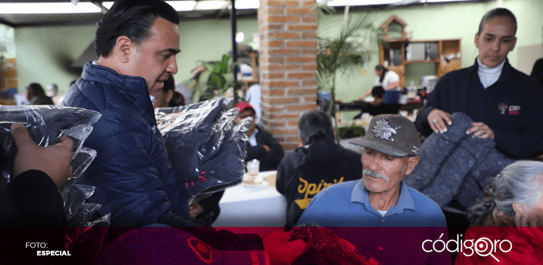 Conviven Luis Nava y Arahí Domínguez con adultos mayores de La Cañada de la Monja