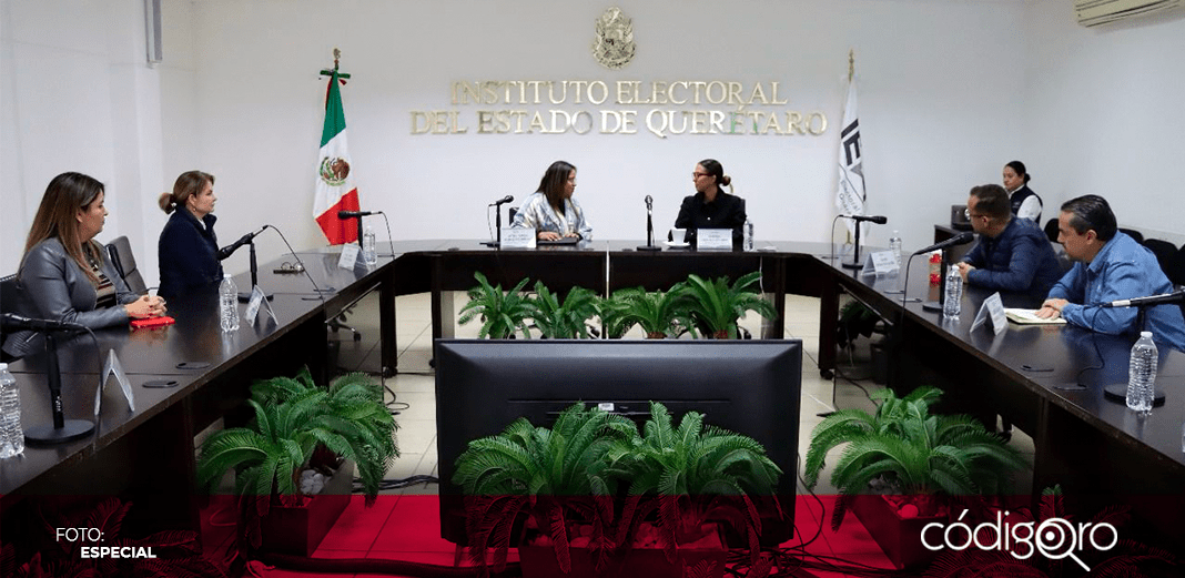 IEEQ y CódigoQro firman convenio de colaboración