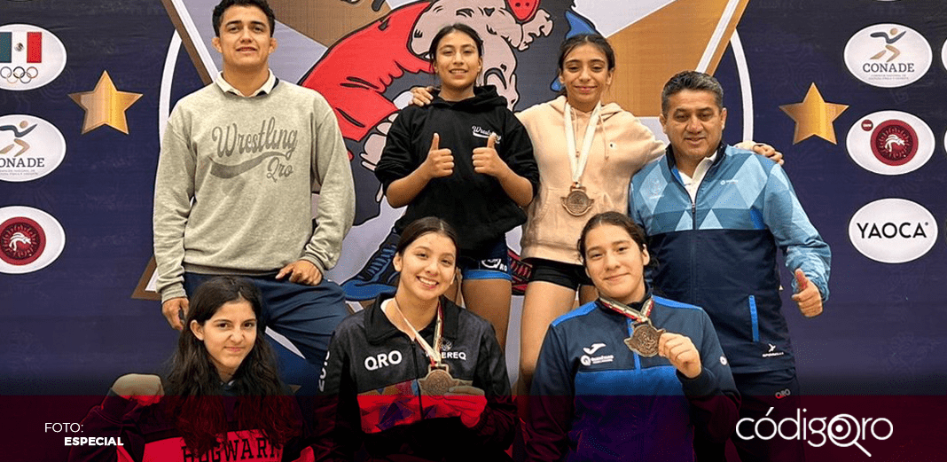 Logra equipo de lucha múltiples medallas en Ciudad de México