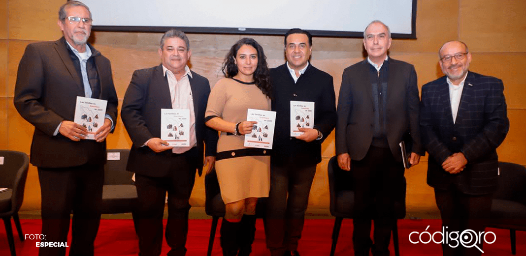Asiste Luis Nava a la presentación del libro “Las Familias en Querétaro en 2020”